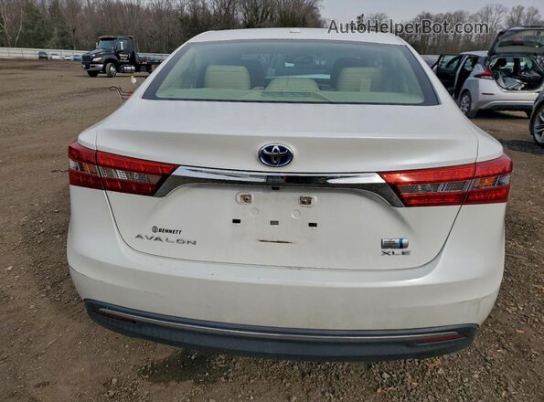 4T1BD1EB4JU062083 2018 TOYOTA AVALON White Հետևի տեսք
