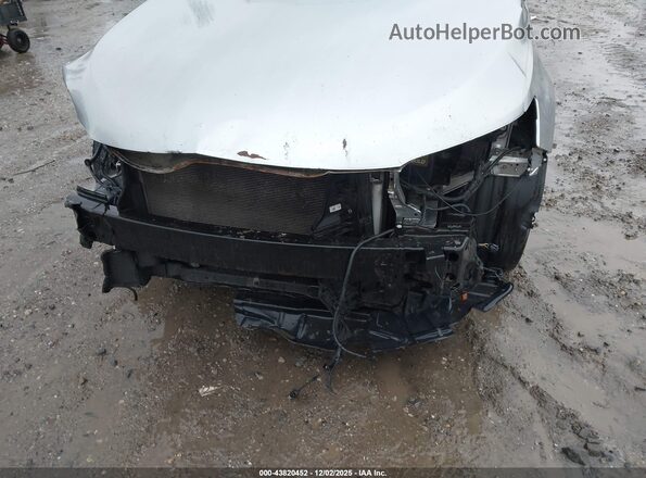 4T1BF1FK6HU694036 2017 TOYOTA LE Silver Вид спереду