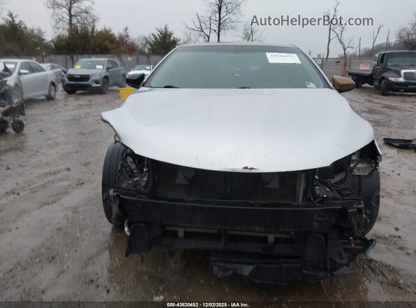 4T1BF1FK6HU694036 2017 TOYOTA LE Silver Вид щитка приладів