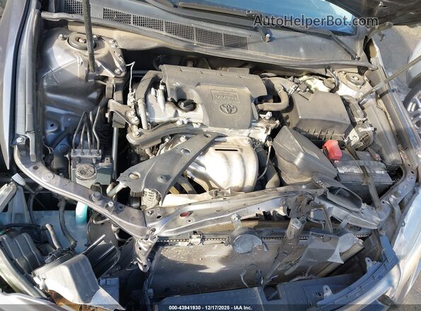 4T1BF1FKXGU150993 2016 TOYOTA CAMRY Серебряный Вид сзади
