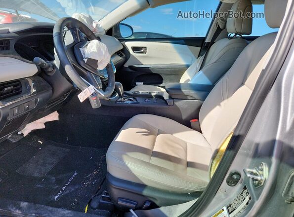 4T1BK1EB4GU238712 2016 TOYOTA LE Серебряный Вид салона спереди