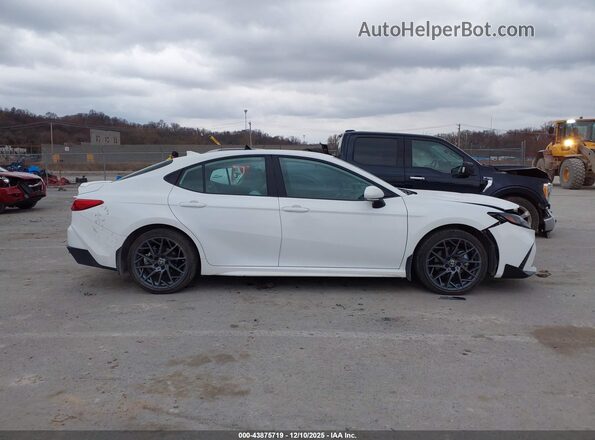 4T1DAACK0SU566653 2025 TOYOTA CAMRY White Вид задньої частини салону