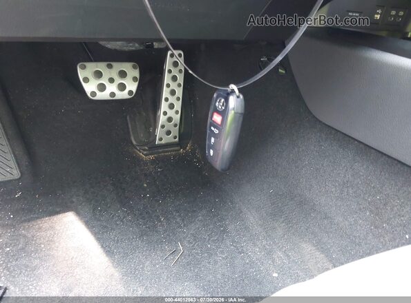 4T1DAACK5SU594402 2025 TOYOTA CAMRY Черный Вид панели приборов