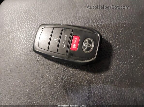 4T1DBADK3SU010624 2025 TOYOTA LE Black Vista del salpicadero