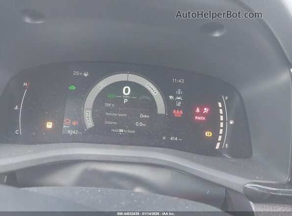 4T1DBADK3SU010624 2025 TOYOTA LE Black Vista de los asientos traseros