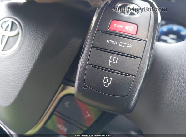 4T1DBADK4TU548198 2026 TOYOTA LE Gray Вид панелі приладів