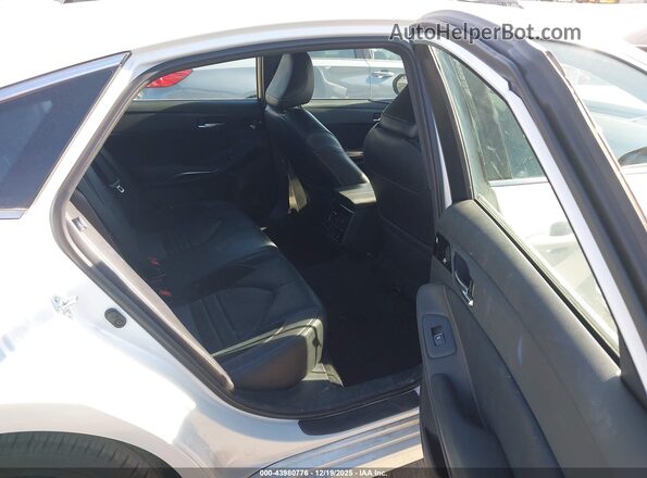 4T1HZ1FB4NU072693 2022 TOYOTA AVALON White Vista de la etiqueta del VIN