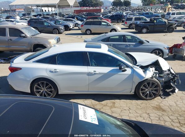 4T1HZ1FB4NU072693 2022 TOYOTA AVALON White Vista interior trasera