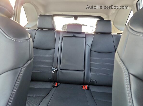 4T3D6RFV2RU162986 2024 TOYOTA LIMITED Silver Vista de los asientos traseros