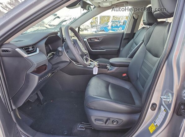 4T3D6RFV2RU162986 2024 TOYOTA LIMITED Silver Vista interior delantera