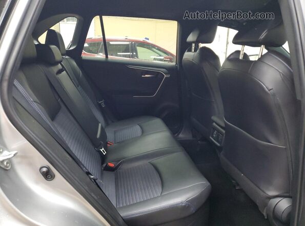 4T3E6RFV5NU096142 2022 TOYOTA RAV4 Серебряный Вид задней части салона