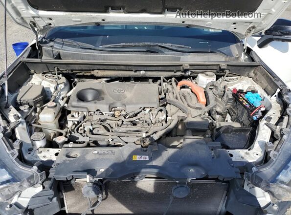 4T3E6RFV6NU072139 2022 TOYOTA RAV4 White Widok wnętrza z tyłu
