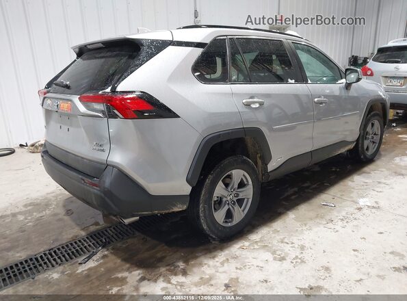 4T3RWRFV2NU069529 2022 TOYOTA LE Silver Задня права чверть