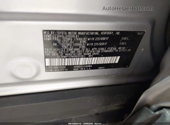 4T3RWRFV2NU069529 2022 TOYOTA LE Silver Вид підкапотного простору