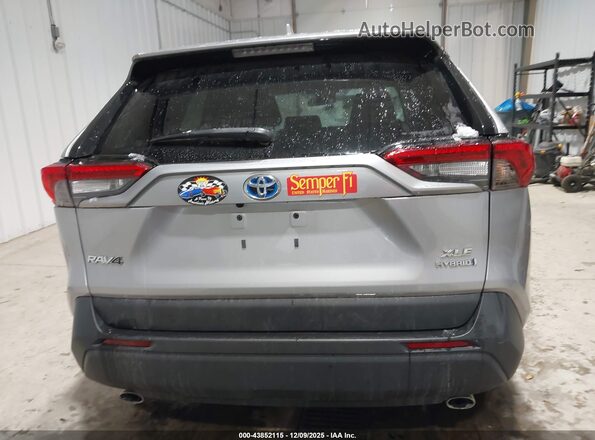 4T3RWRFV2NU069529 2022 TOYOTA LE Silver 