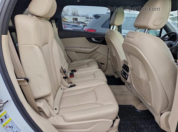 WA1VAAF77JD030940 2018 AUDI Q7 White 