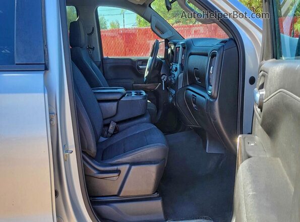 1GCRYDED4LZ121987 2020 CHEVROLET SILVERADO Silver Widok z tyłu