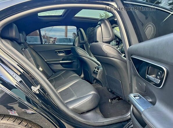 W1KAF4GB9NR020192 2022 MERCEDES-BENZ C Black 