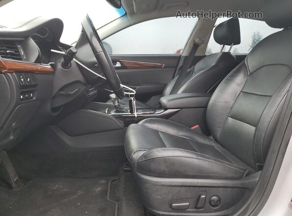 KNALC4J17J5104716 2018 KIA CADENZA Серебряный Вид панели приборов