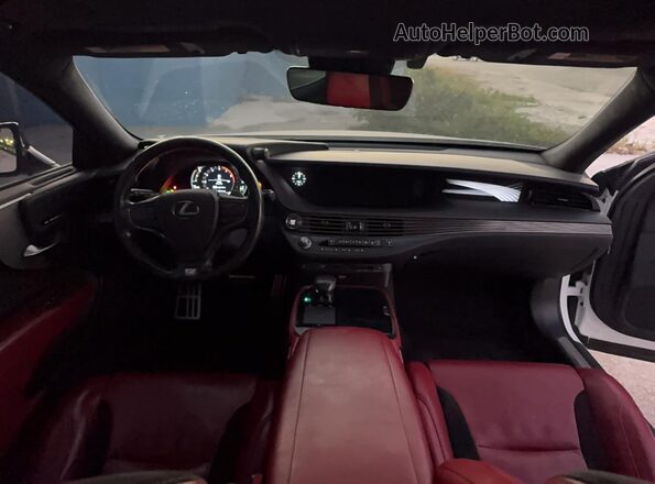 JTHC51FF5J5001048 2018 LEXUS LS White Widok tylnych siedzeń