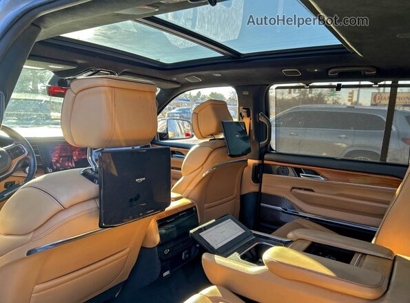 1C4SJVGJ4NS101295 2022 JEEP GRAND Silver Вид задньої частини салону