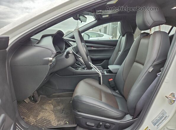 JM1BPAML4T1850131 2026 MAZDA 3 Белый Вид панели приборов