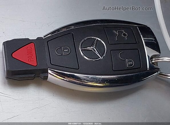 55SWF4JB4JU250861 2018 MERCEDES-BENZ C-CLASS Black 