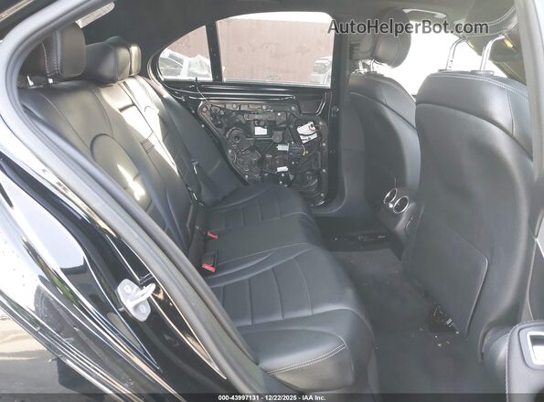 55SWF4JB4JU250861 2018 MERCEDES-BENZ C-CLASS Black 