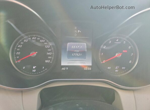 55SWF4JB9HU202122 2017 MERCEDES-BENZ C White Widok zestawu wskaźników