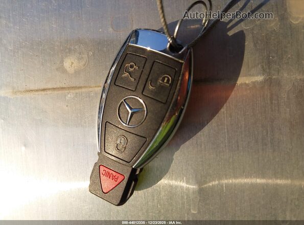 55SWF4JBXJU252730 2018 MERCEDES-BENZ C-CLASS Белый 