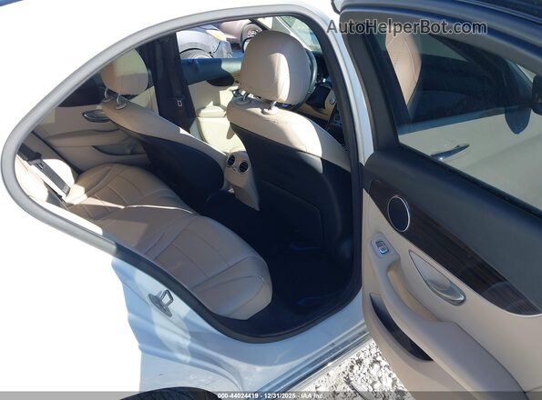 55SWF4KB4GU175151 2016 MERCEDES-BENZ C-CLASS White VIN sticker view