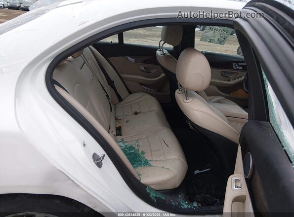 55SWF4KB8JU257228 2018 MERCEDES-BENZ C-CLASS White Widok naklejki z numerem VIN