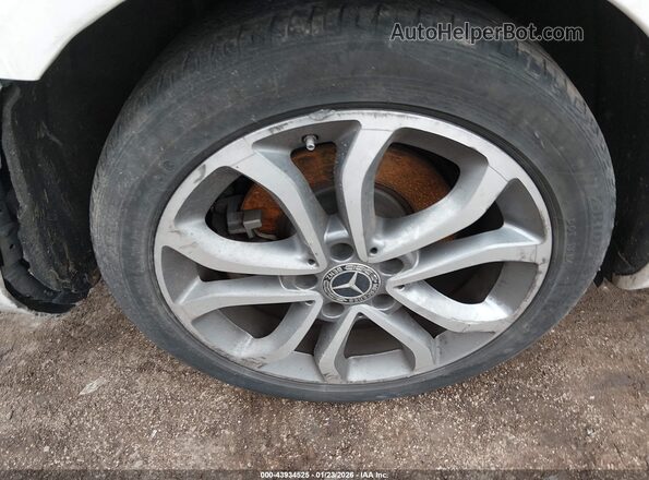 55SWF4KB8JU257228 2018 MERCEDES-BENZ C-CLASS White Widok zestawu wskaźników