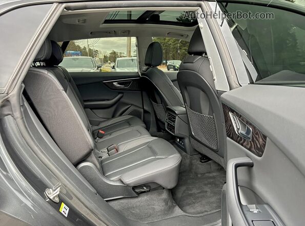 WA1EVAF18LD018010 2020 AUDI Q8 Gray Widok wnętrza z przodu