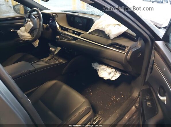 58AD11D10MU003989 2021 LEXUS ES 250 Gray Front interior view