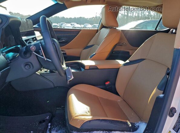 58ADA1C14PU027928 2023 LEXUS ES Белый Вид салона спереди