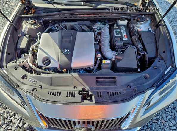 58ADZ1B12MU085851 2021 LEXUS ES Серебряный Вид задней части салона