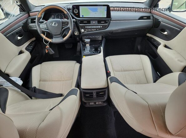 58AFZ1B19SU190831 2025 LEXUS ES White Вид панелі приладів