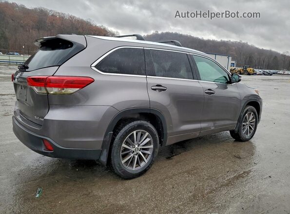 5TDJZRFH1JS555601 2018 TOYOTA HIGHLANDER Серый Передняя правая четверть