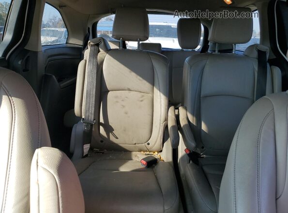5FNRL6H68RB008632 2024 HONDA ODYSSEY White Vista de los asientos traseros