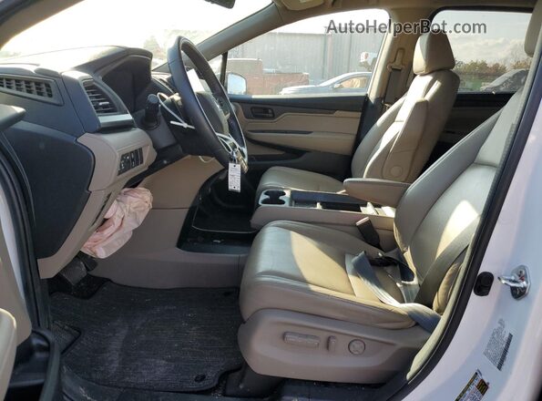 5FNRL6H68RB008632 2024 HONDA ODYSSEY White Vista interior delantera
