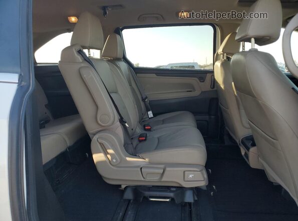 5FNRL6H71LB044744 2020 HONDA ODYSSEY White Widok wnętrza z tyłu
