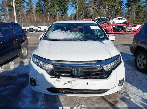 5FNRL6H72NB021539 2022 HONDA ODYSSEY White Rear interior view