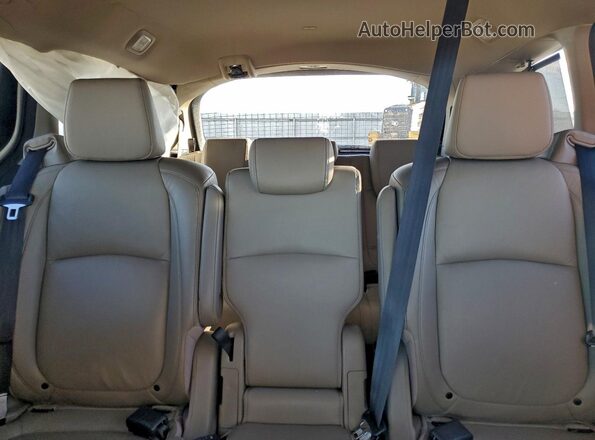 5FNRL6H82NB012560 2022 HONDA ODYSSEY White Rear seats view
