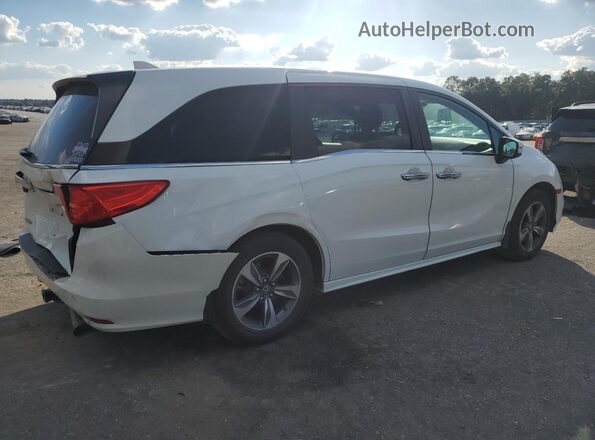 5FNRL6H84JB013851 2018 HONDA ODYSSEY White 