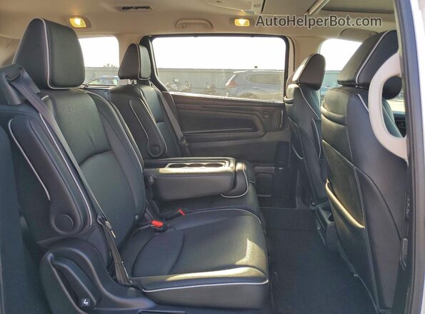 5FNRL6H95SB085426 2025 HONDA ODYSSEY White Widok wnętrza z tyłu