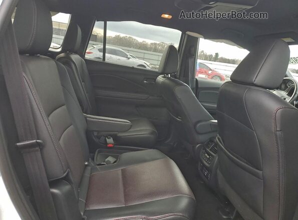 5FNYF6H7XNB030993 2022 HONDA PILOT White Вид задньої частини салону