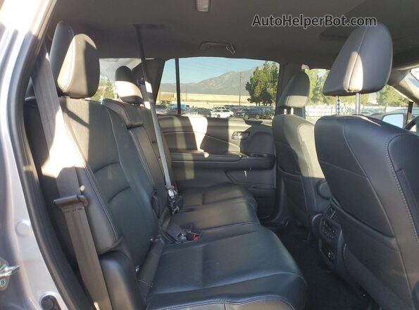 5FNYF7H98LB004347 2020 HONDA PASSPORT Silver Widok wnętrza z tyłu