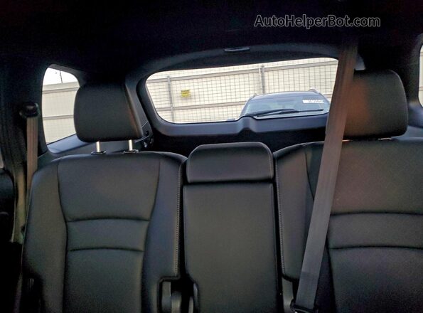 5FNYF8H01MB003310 2021 HONDA PASSPORT Серебряный Вид задних сидений