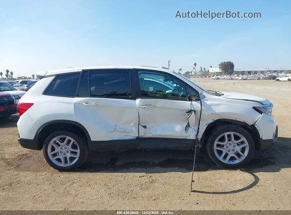 5FNYF8H53RB014585 2024 HONDA PASSPORT Белый Вид задней части салона